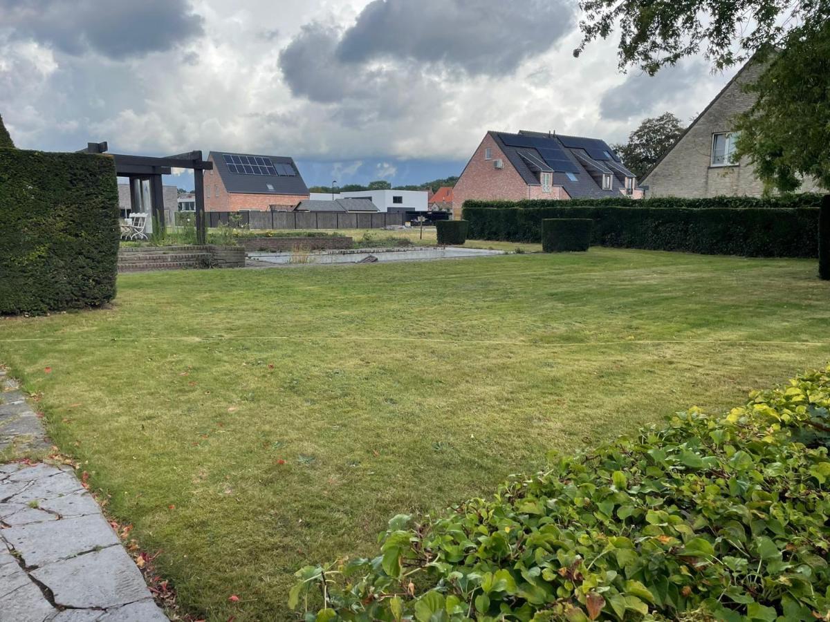 B&B The White House Wielsbeke 外观 照片
